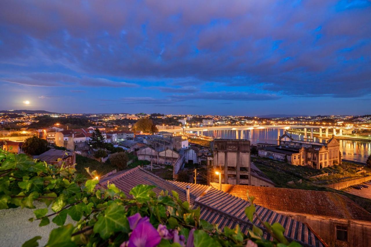 Whome Riverside View Premium Apartment W/ Ac & Terrace Porto Dış mekan fotoğraf